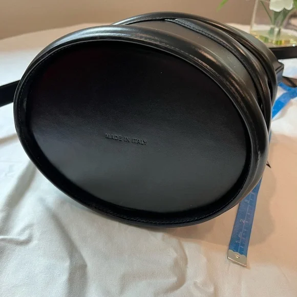 Alexander McQueen Black Shoulder Bag - Picture 8 of 12